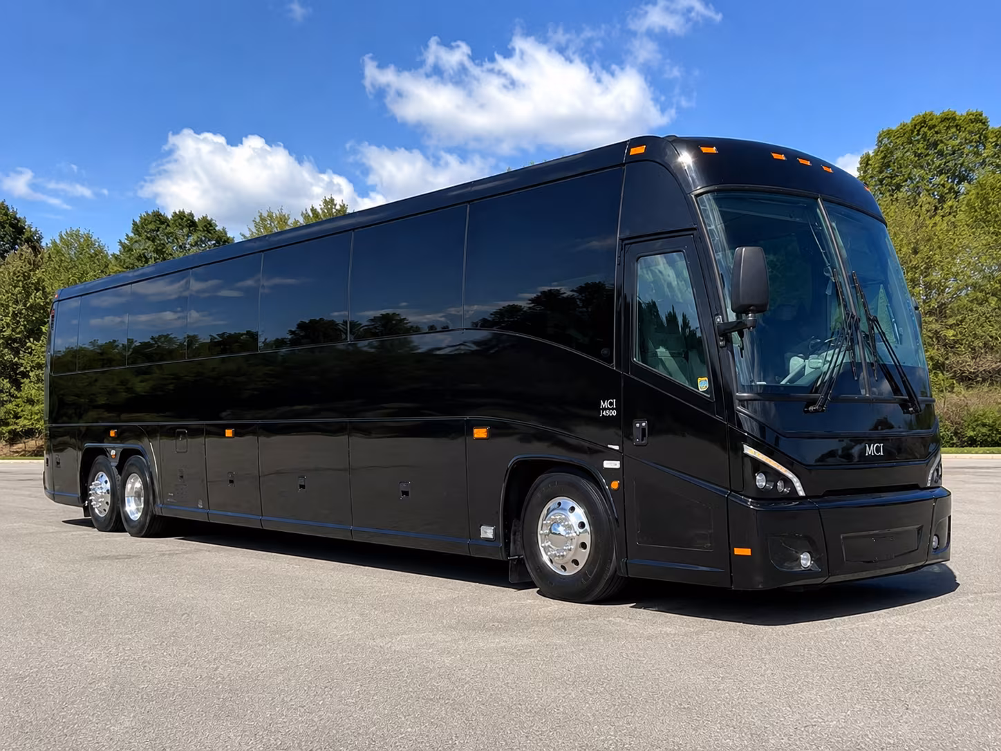 charter bus rentals for road trips to kansas city chiefs and royals games