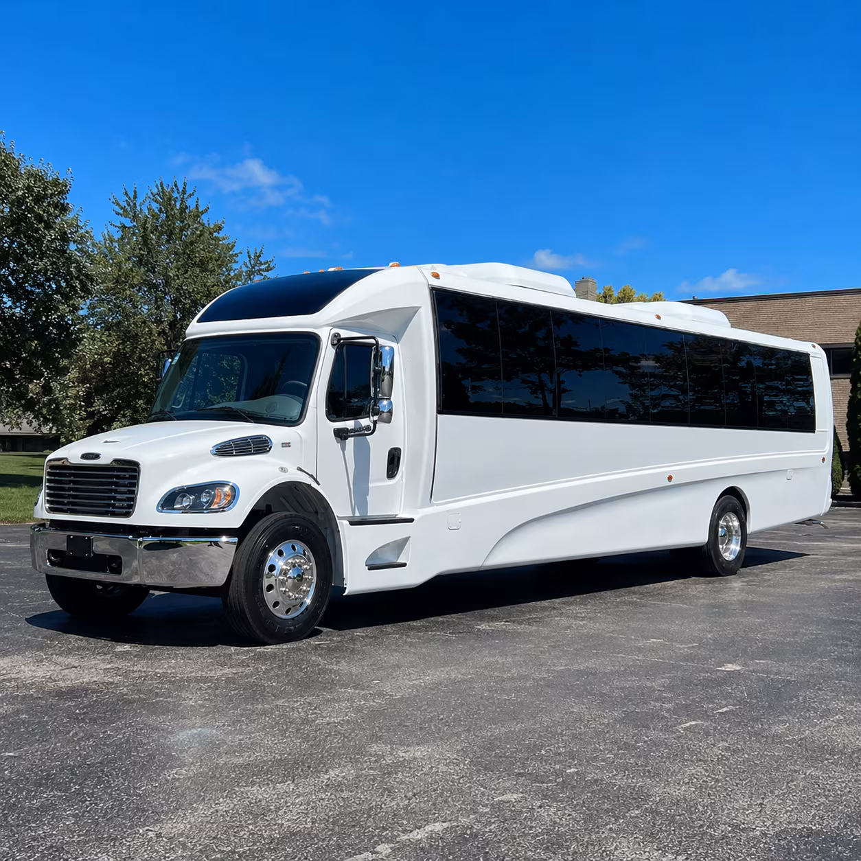 lawrence 20 passenger minibus