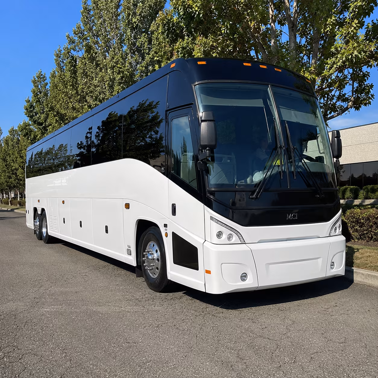 lawrence 50 passenger charter bus