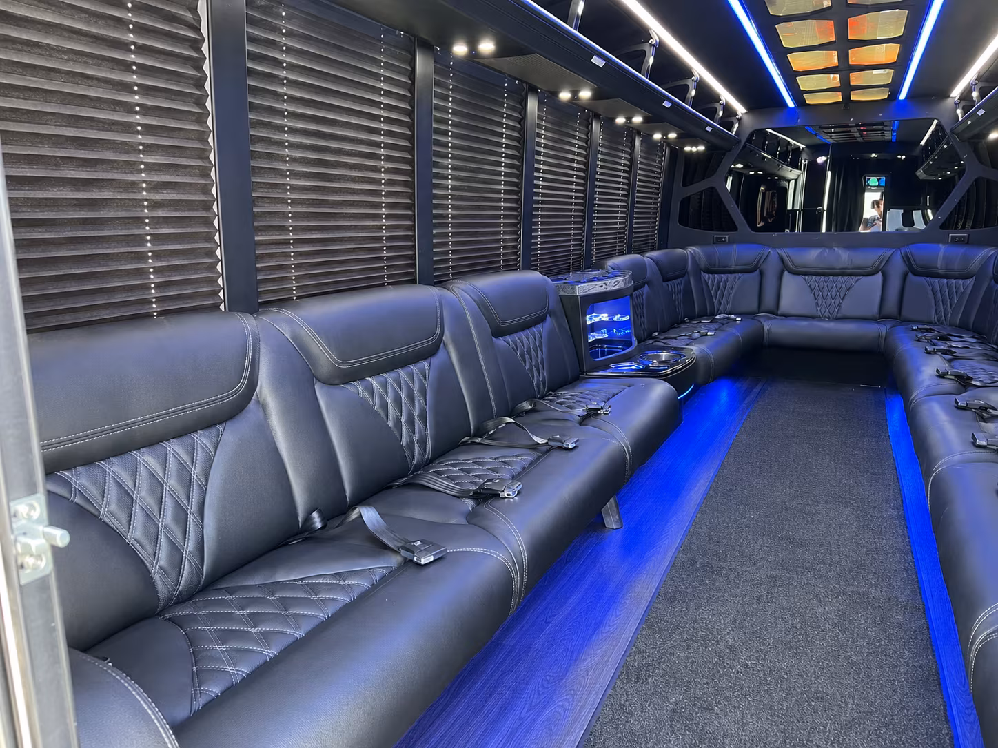 party buses for 21st birthday bar crawls down massachusetts street